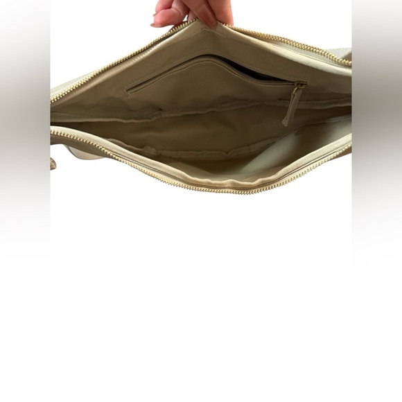 July Everyday Crescent Bag in Color Natural - Picture 8 of 9